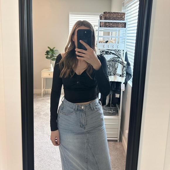 Commense Black Long Sleeve Top - Picture 5 of 5